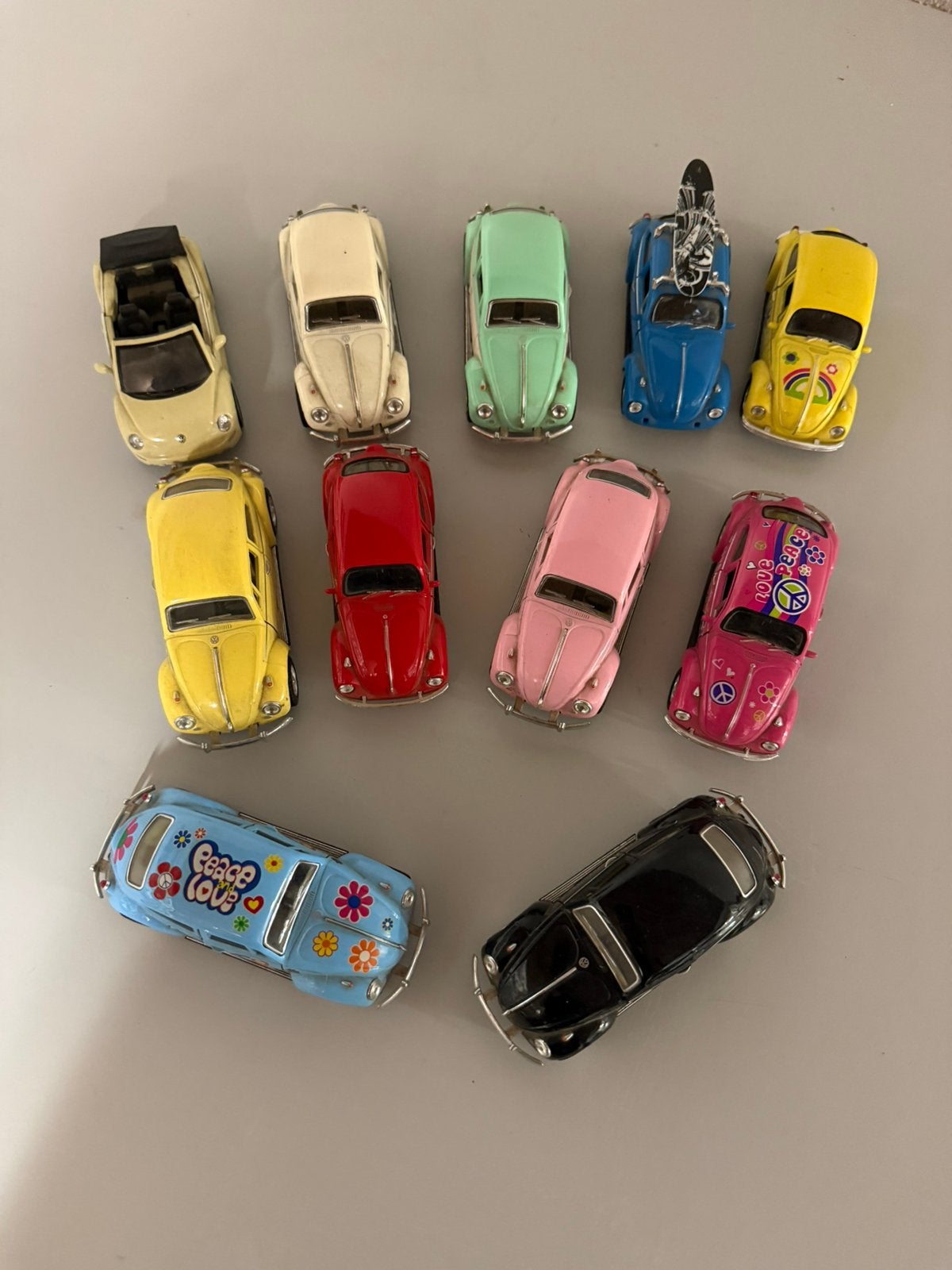 11 Welly Volkswagen Beetle 1:34-1:36, Enlèvement ou Envoi, Comme neuf, Voiture, Autres marques