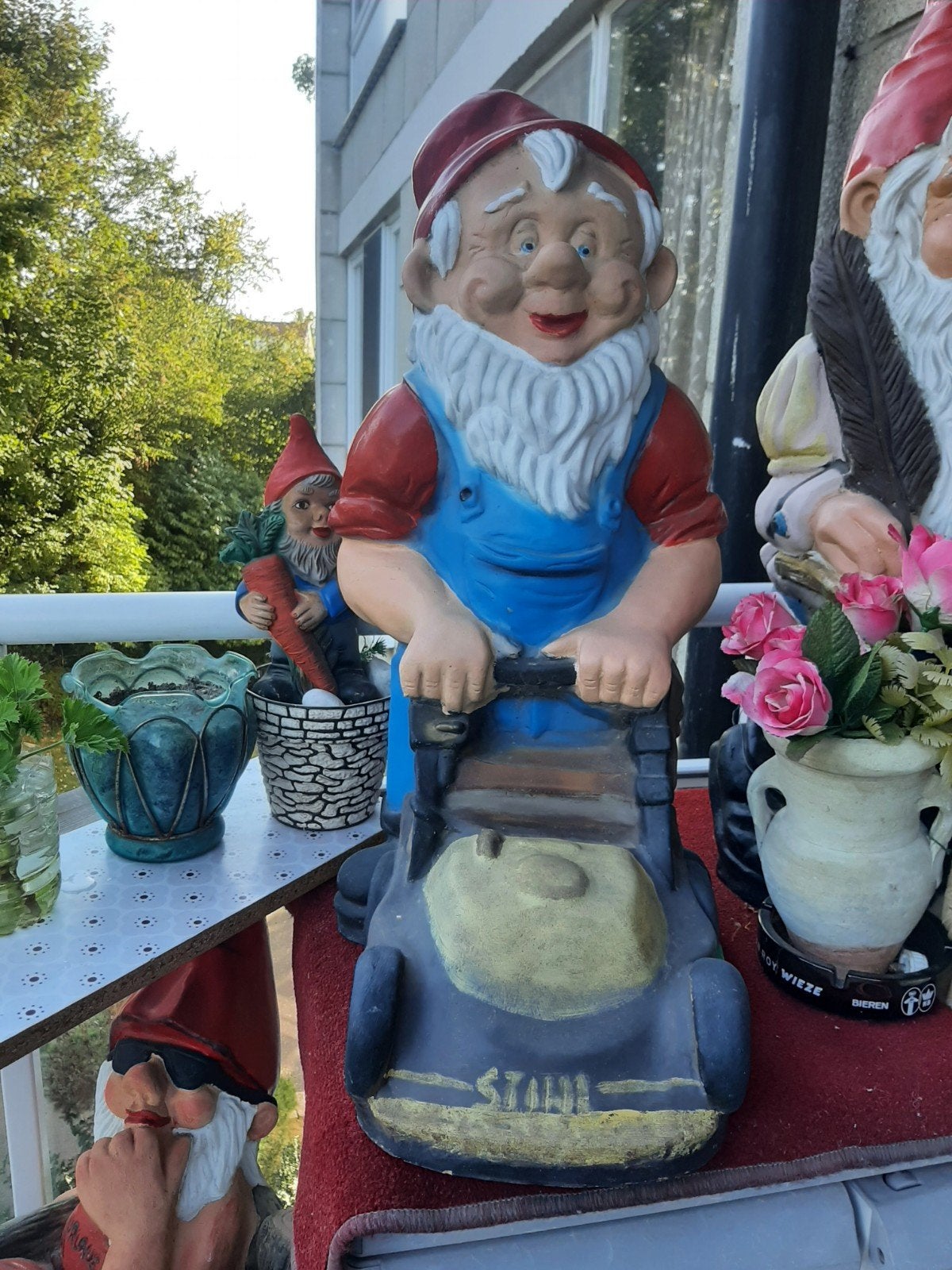 lutin 33 ans, hauteur 66 cm, profondeur 40 cm, largeur 34 cm, Enlèvement