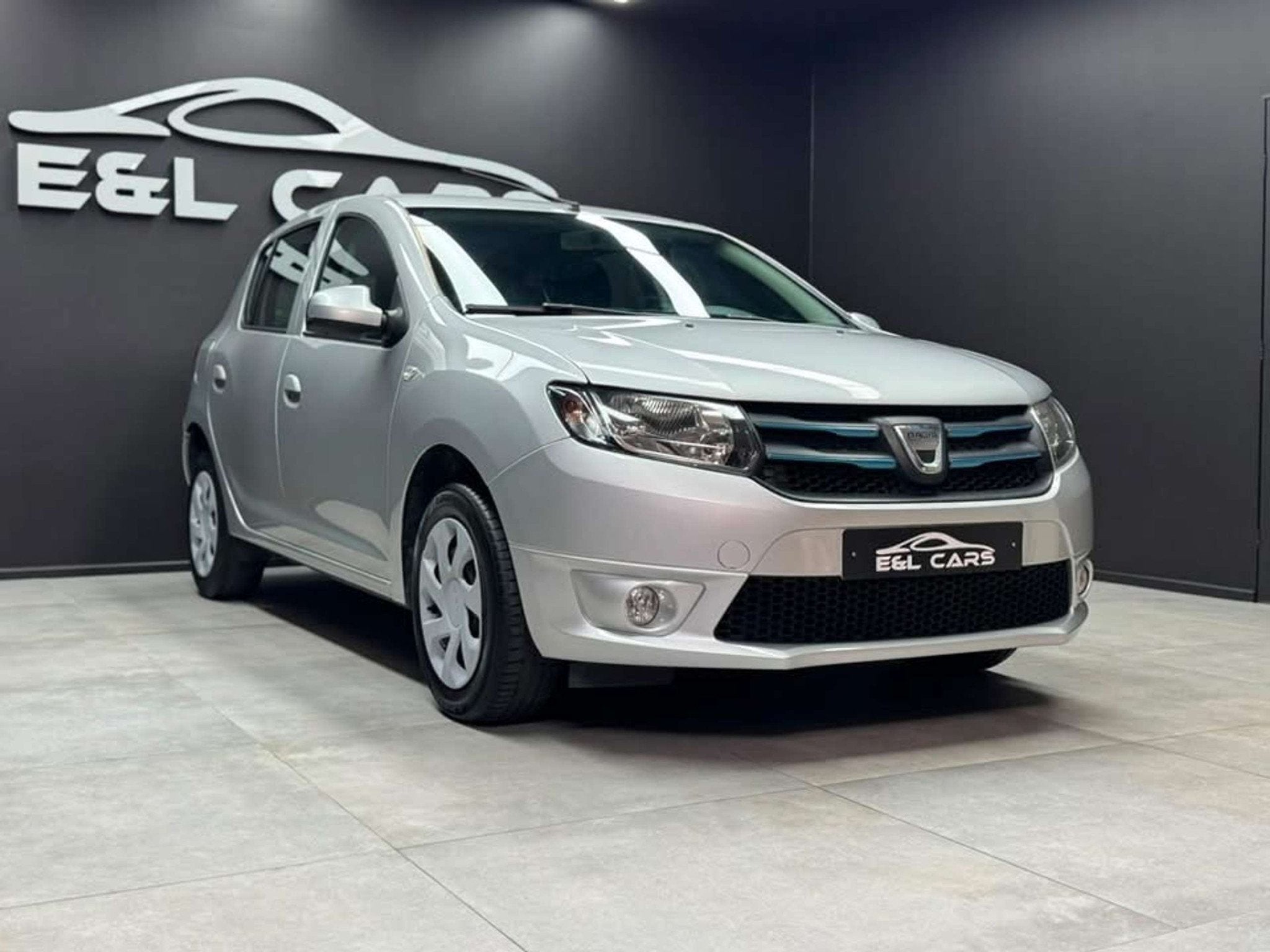 Dacia Sandero Sandero 0.9 TCe *12 mois de garantie*, Argent ou Gris, 90 ch, Entreprise, Boîte manuelle