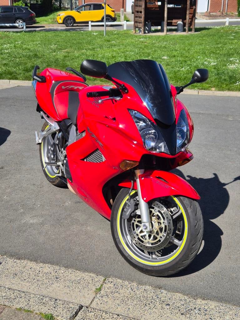 Honda VFR800 VTEC – année  11/2003, Motoren, Motoren | Honda, Particulier, Nieuw