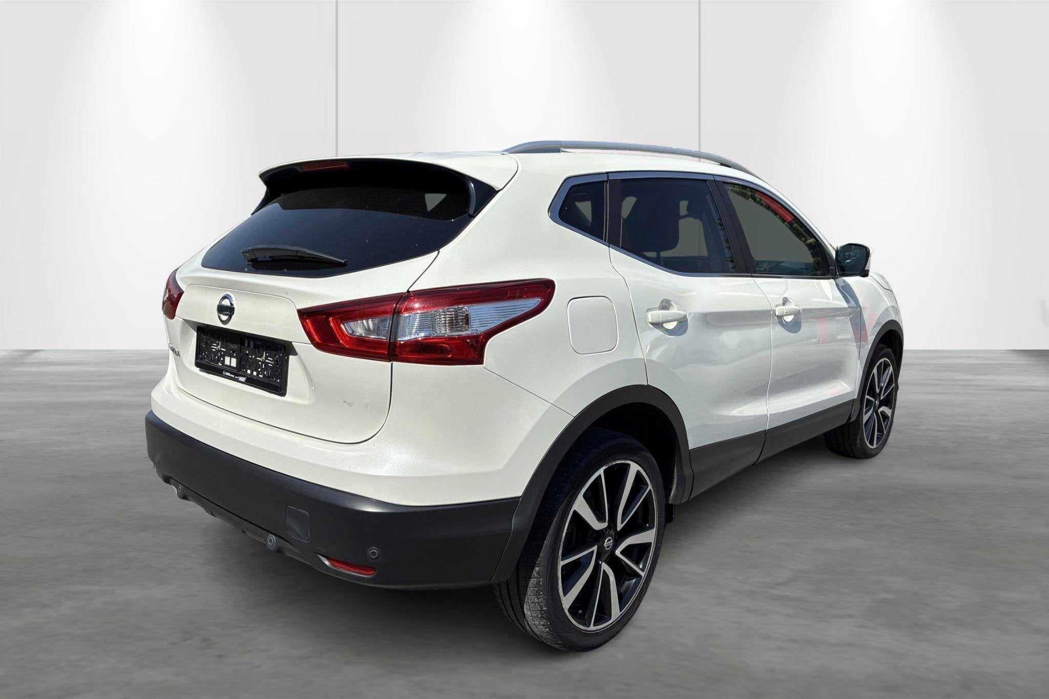 Nissan Qashqai 1.5 dCi Tekna airco, pano dak, verwarmde elek, Voorwielaandrijving, 1350 kg, Stof, Gebruikt