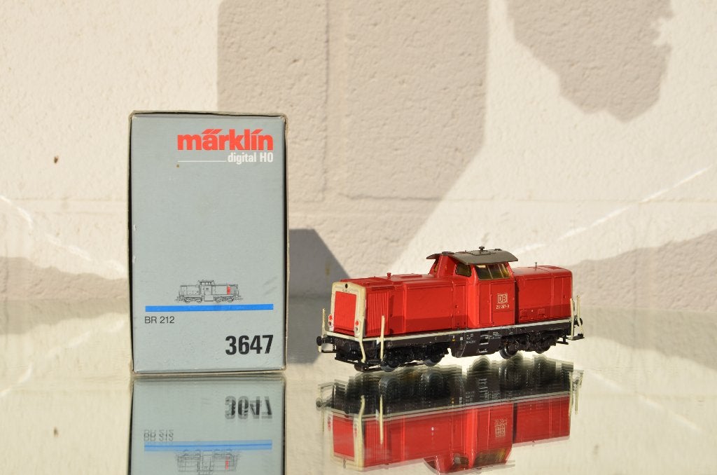 marklin 3647-diesellocomotief BR212-digitaal of analoog, Ophalen of Verzenden, Gebruikt, Locomotief, Analoog