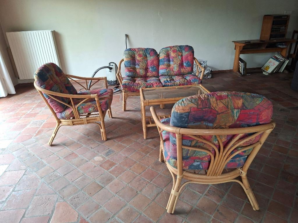 Rotan salon, Enlèvement, Comme neuf, Osier ou Rotin, Gekleurde zachte kussens. Ideaal voor zithoek.