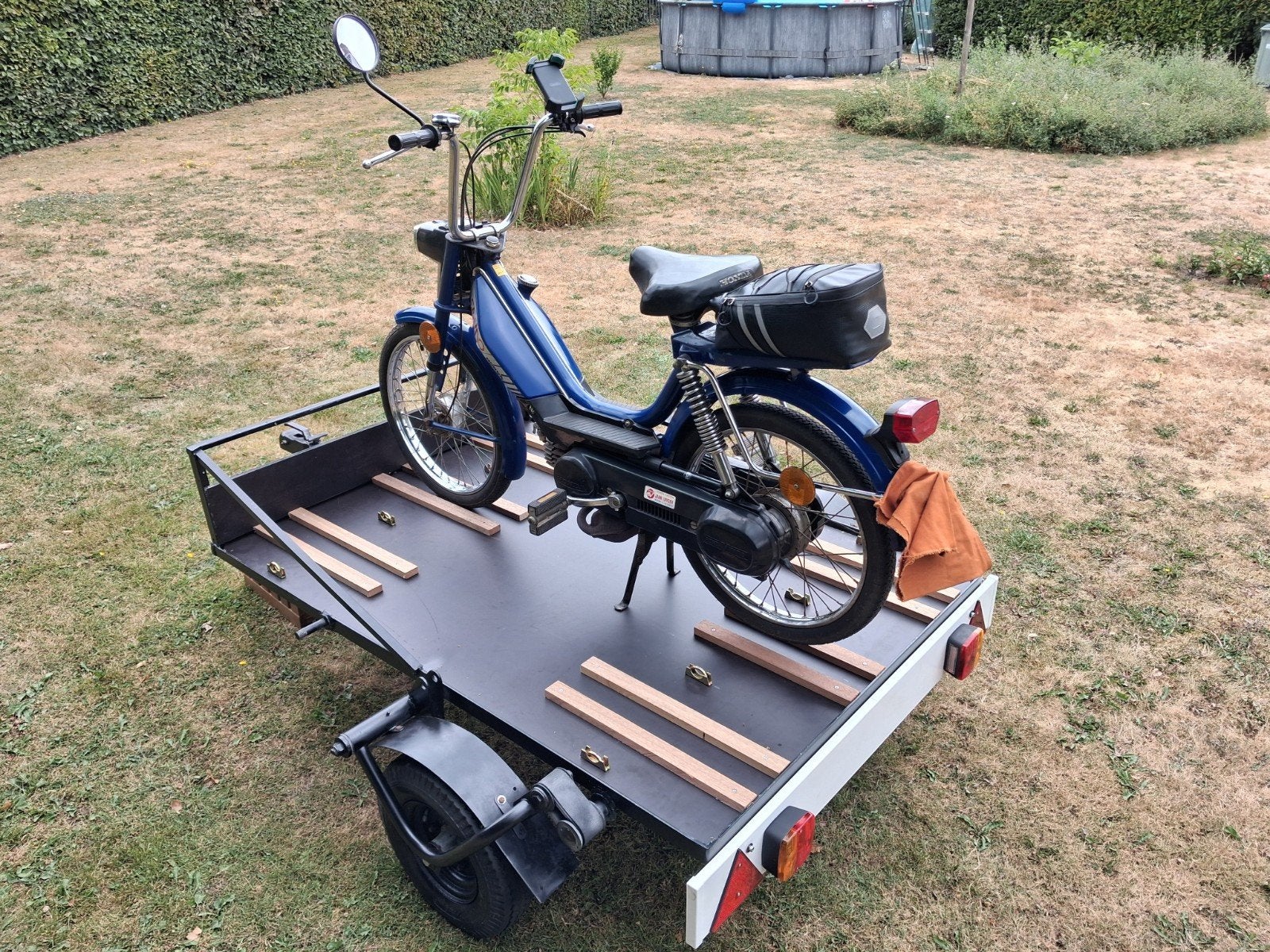 aanhangwagen voor 1-2-3 bromfietsen/scooters, Ophalen