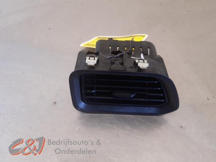 Grille aération tableau de bord d'un Nissan NV400, -, 3 mois de garantie, Utilisé, -