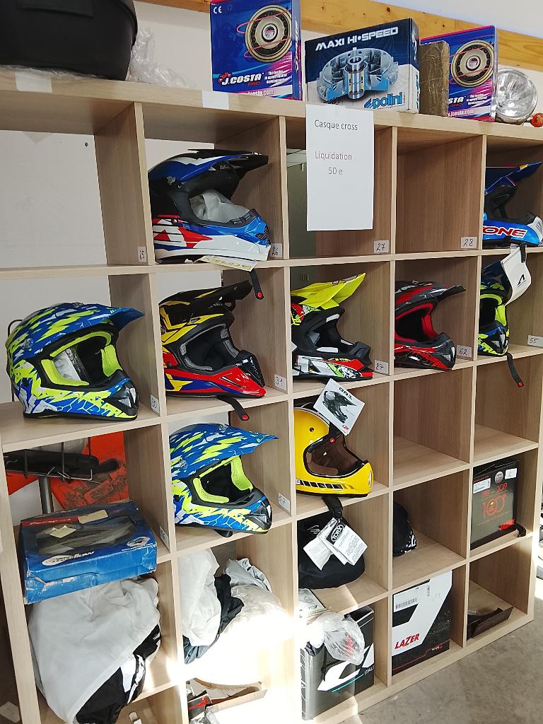 Casque cross liquidation 50 e voir mes autres annonces, Motos, Ac2roues@hotmail.com, Rue Pisseroule 174 B, Autres types, Neuf, avec ticket