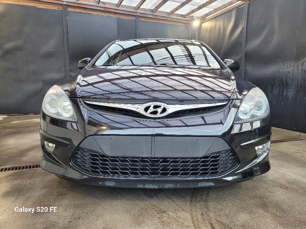 HYUNDAI I30, Auto's, Hyundai, Voorwielaandrijving, Euro 5, Stof, https://public.car-pass.be/vhr/196ff26a-d4af-4d91-926d-8bf1556dce99