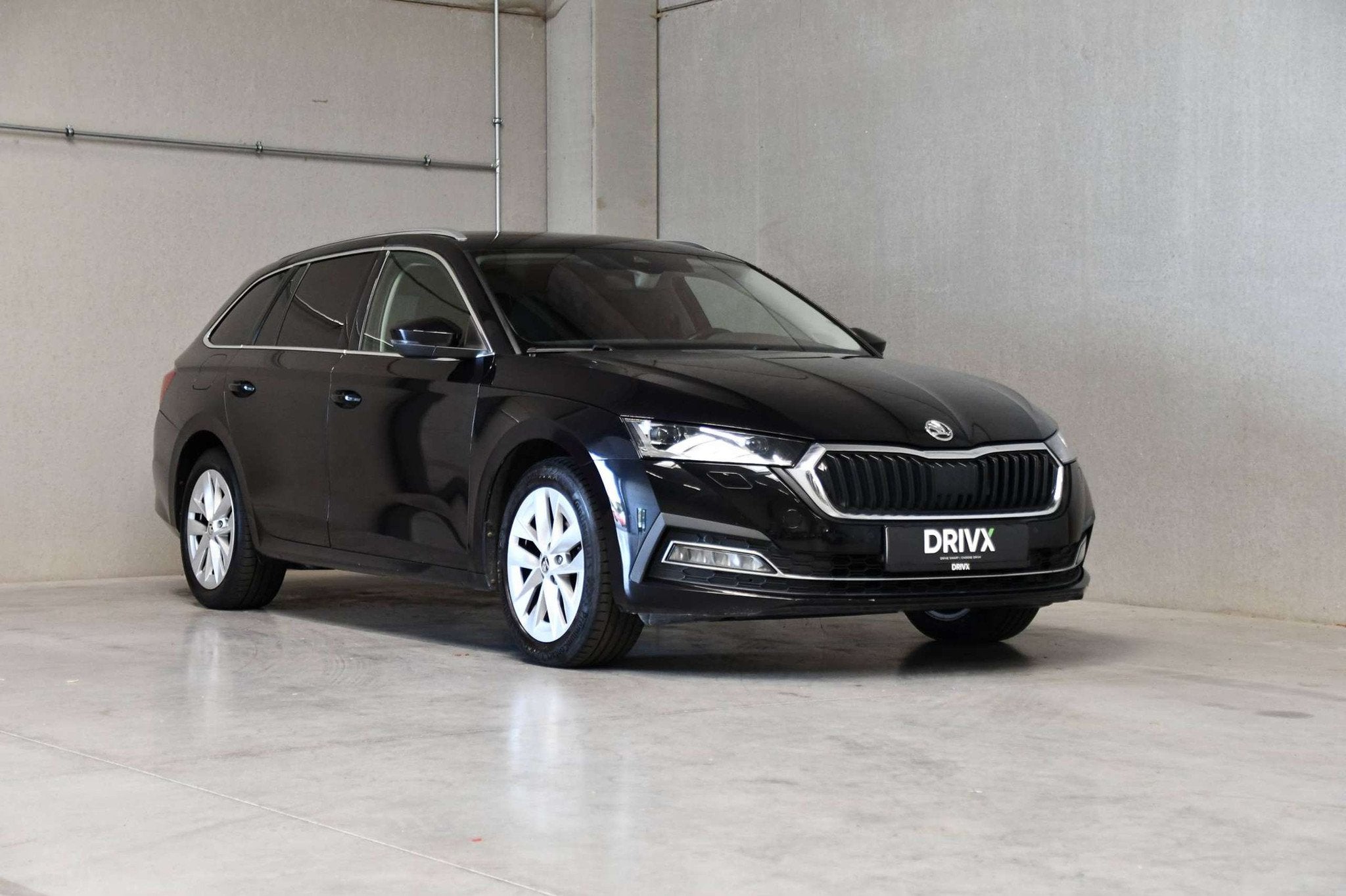 Skoda Octavia Octavia SW 1.5 TSI ACT Ambition DSG l Carplay, 4 cilinders, Alcantara, Zwart, Bedrijf