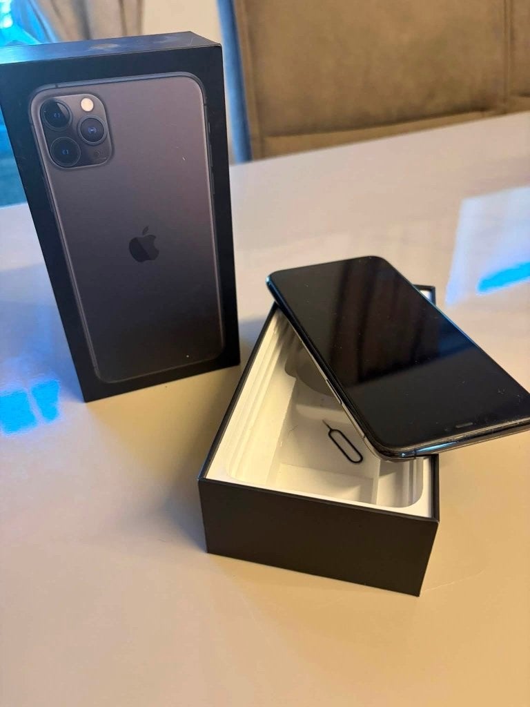 IPhone 11 pro max, Telecommunicatie, Mobiele telefoons | Apple iPhone, Ophalen, IPhone 11 Pro Max, Zwart, 77 %