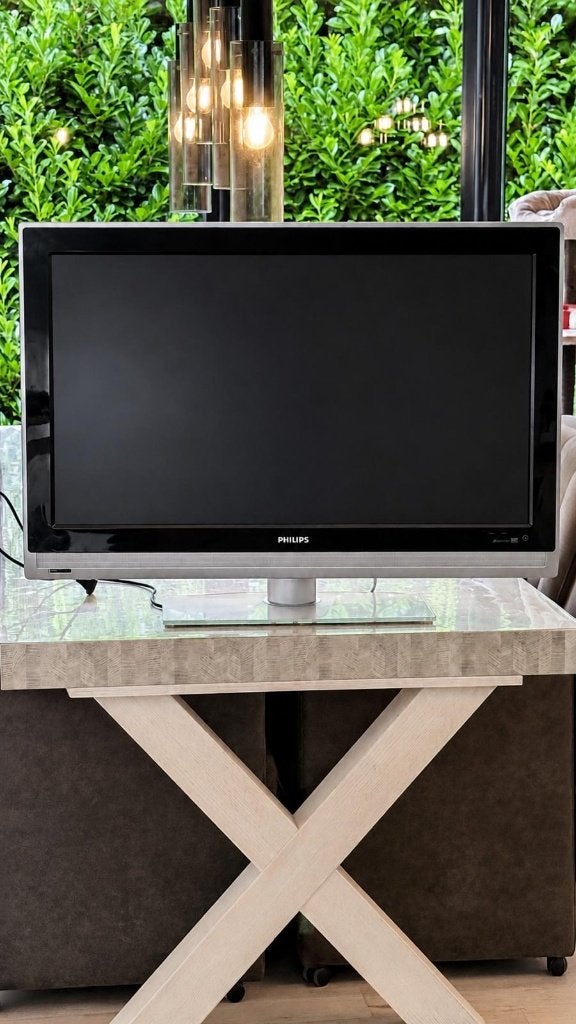 Philips 32 inch LCD-tv in uitstekende staat., TV, Hi-fi & Vidéo, Télévisions, Comme neuf, LCD, 80 à 100 cm, Philips, Enlèvement