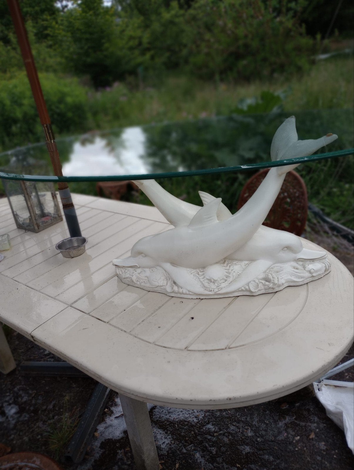 Table Dauphins