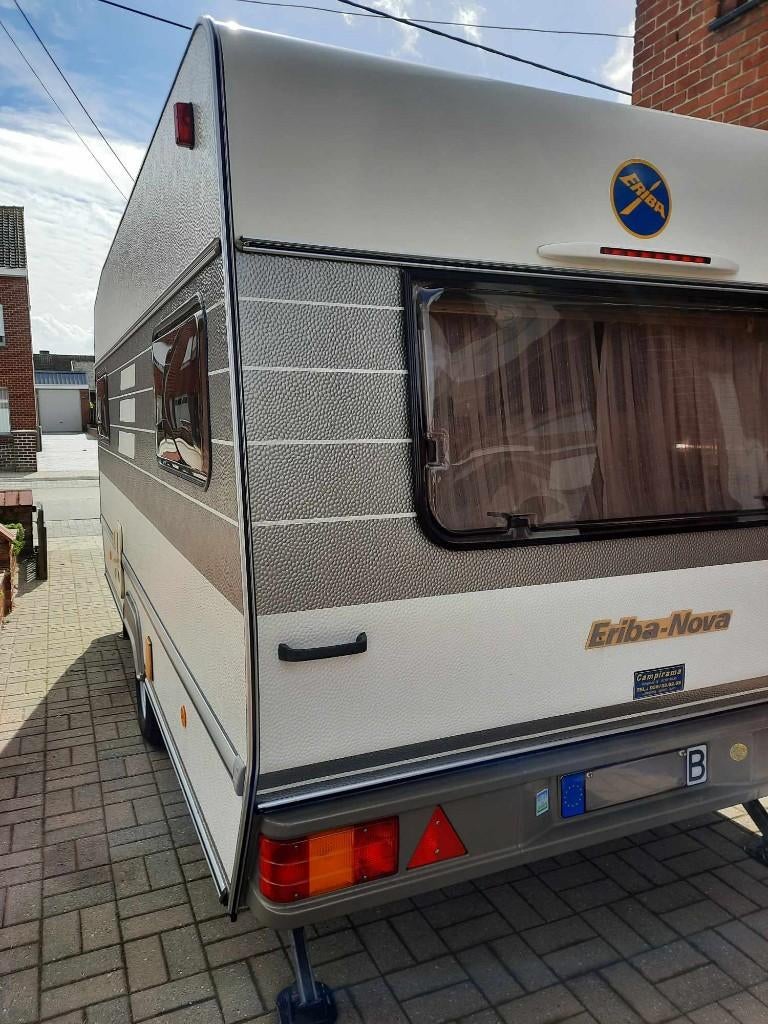 Eriba Nova 460 met voortent., Caravans en Kamperen, Standaardzit, 2 aparte bedden, Ringverwarming, Particulier