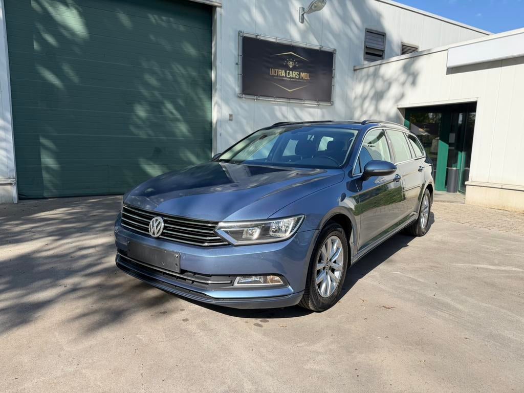 Volkswagen Passat 1.6 TDI Automaat/Euro 6B/Camera/GEKEURD, Autos, Volkswagen, Entreprise, Achat, Passat, ABS, Airbags, Air conditionné