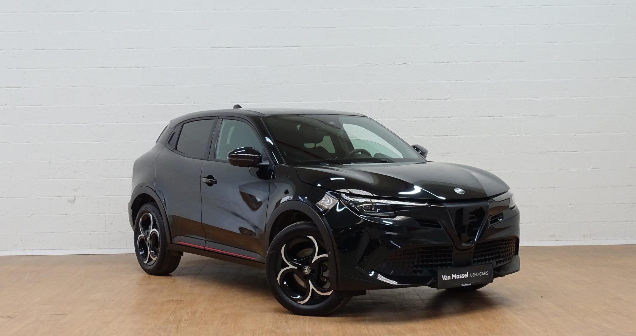 Alfa Romeo Junior 1.2 Hybrid 145 eDCT6 Ibrida Speciale, Auto's, Stof, Gebruikt, 145 pk, 109 g/km