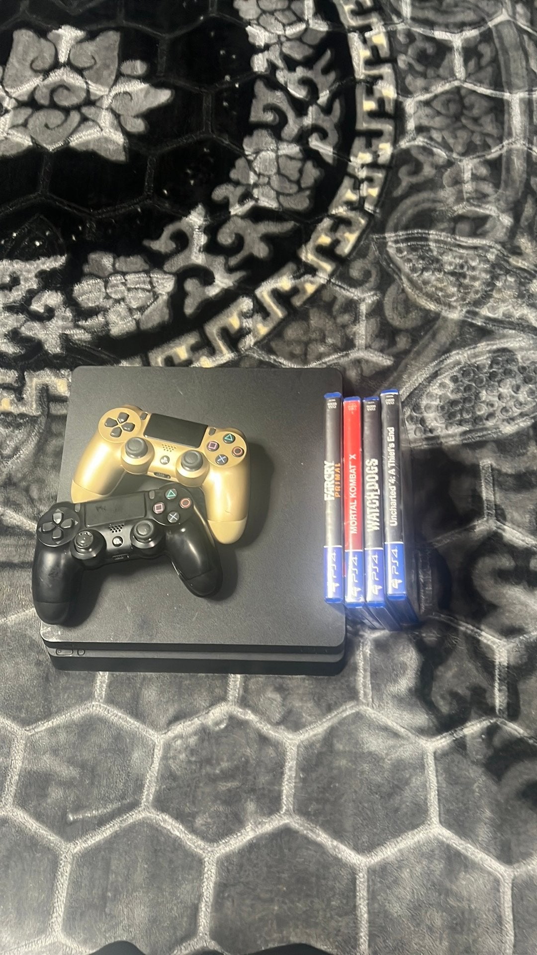 Ps4 slim 1tb met 4 games en 2 controllers, Enlèvement, Comme neuf, Slim