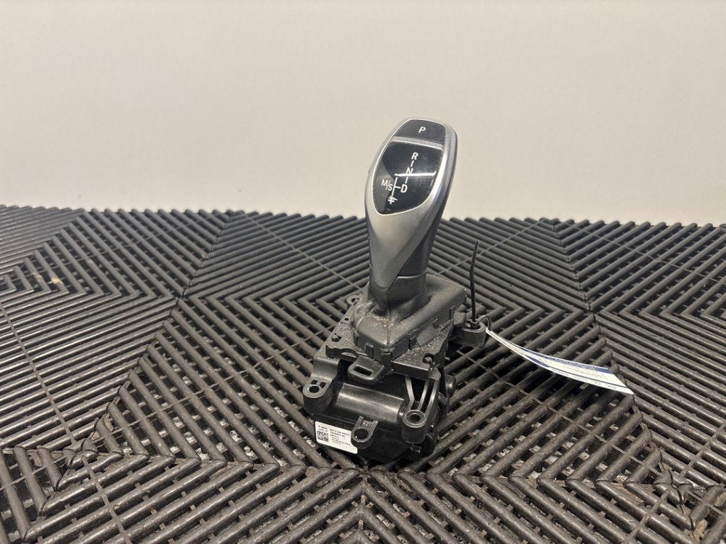 AUTOMAAT POOK BMW 1 serie (F20) (|1009997100|9296898|), Gebruikt, BMW, Petuelring 130
80809  München, DE, Bayerische Motoren Werke AG