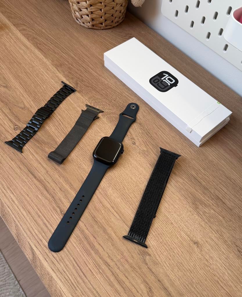 Apple watch 10 (46mm) - wifi - zwart, Ophalen of Verzenden, Zo goed als nieuw, Zwart