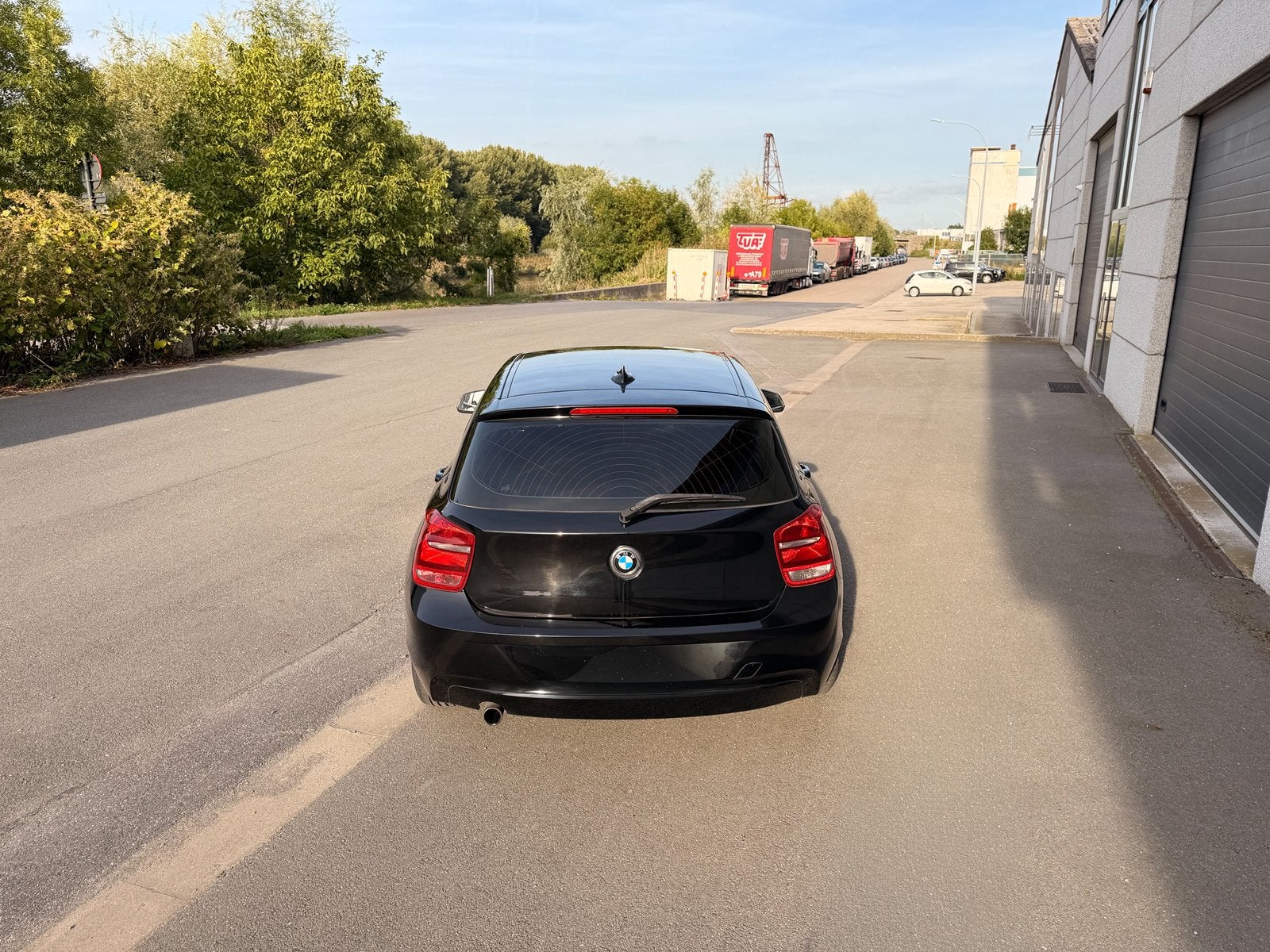 Bmw 114i met weinig orginele km's op teller, Auto's, 75 kW, 4 cilinders, Zwart, 441 g/km