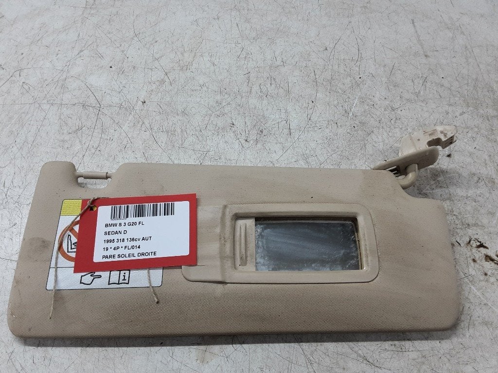 ZONNEKLEP RECHTS BMW 3 serie (G20) (01-2018/03-2020), Gebruikt, Mevr. I. Hauben, BMW, Rue de l'Espoir 34 34
4030  GRIVEGNÉE, BE