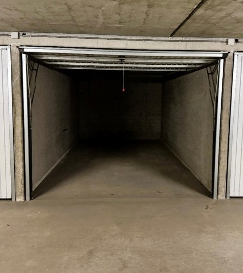 Garage à louer à la panne, de 12€ à 15€ par jour, Ville, Anvers et Flandres, Hébergement pour groupe, Autres types
