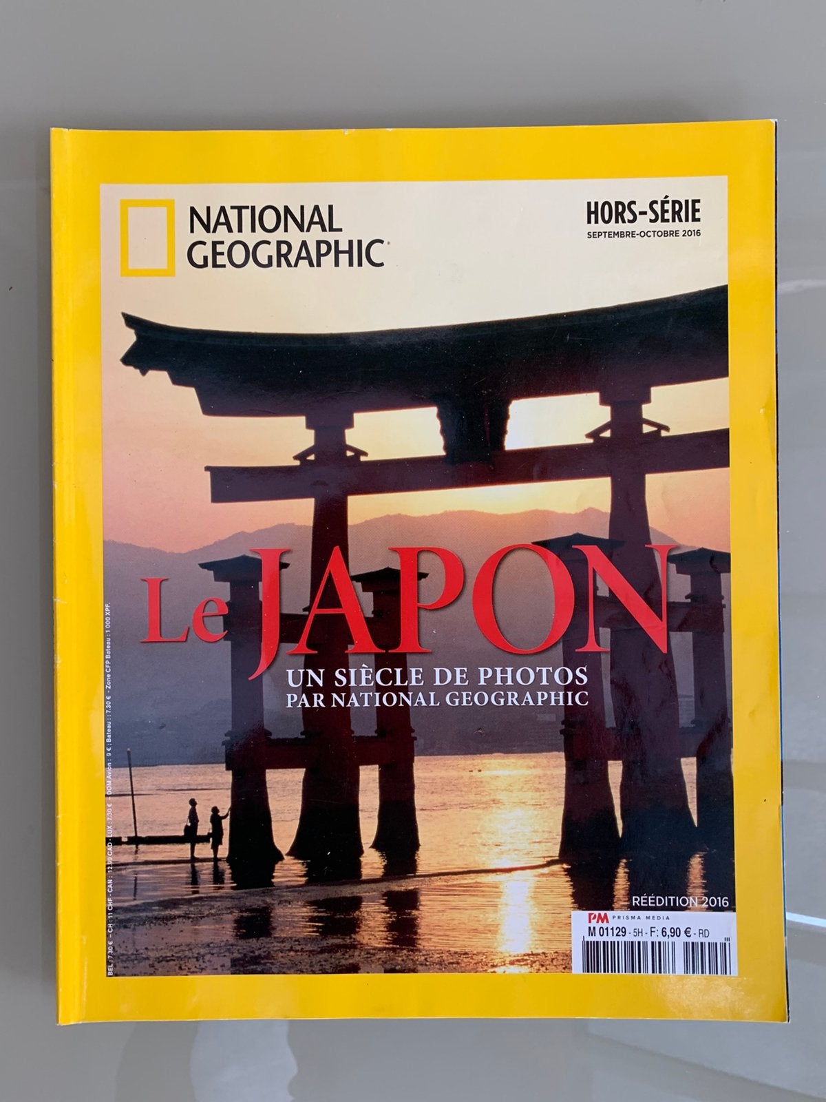 la robe - National Geographic, Enlèvement