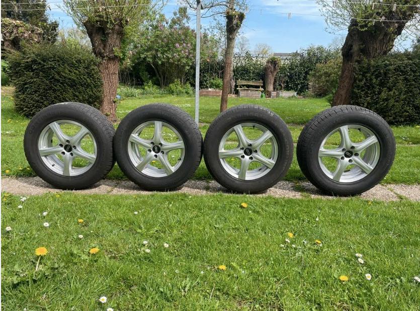Bouchon de pneu Audi VW BMW 235/65/17 T108 taille, Pneus hiver, Véhicule de tourisme, Enlèvement, Pneu(s)