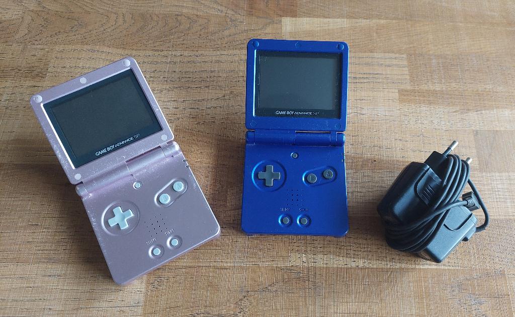 Gameboy Advance SP Blauw + Roze, Ophalen, Gebruikt, Game Boy Advance SP