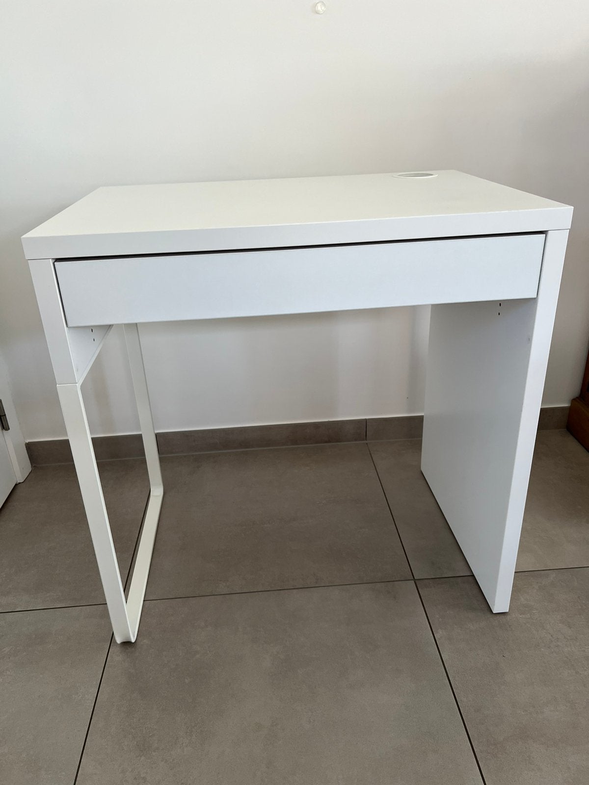 Bureau IKEA MICKE blanc 73x50x76cm — avec tiroir, Enlèvement, Utilisé, IKEA, Blanc