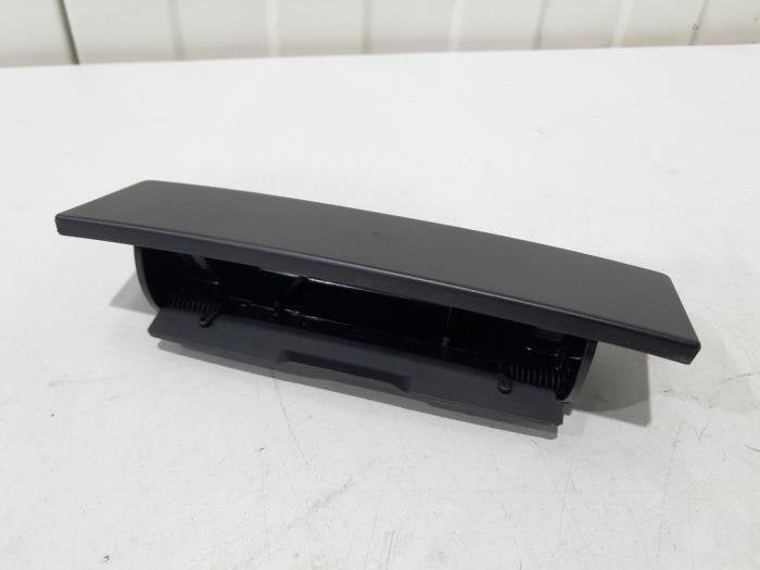 Asbak achter van een Audi S4, Gebruikt, -, -, -