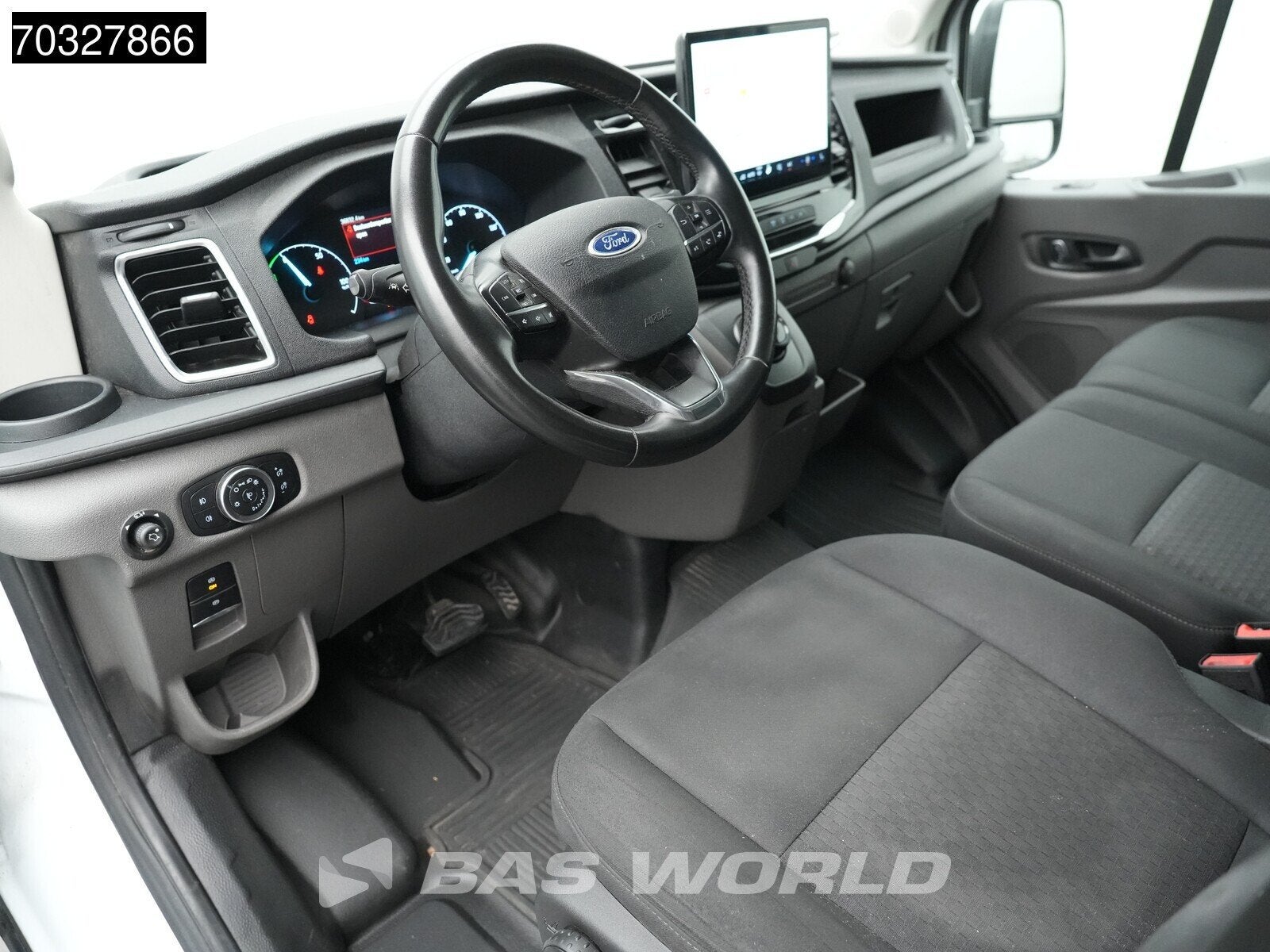 Ford e-Transit 184pk Elektrisch 68kWh 317km WLTP L3H3 Hoog D, Auto's, Bestelwagens en Lichte vracht, Automaat, Stof, Gebruikt