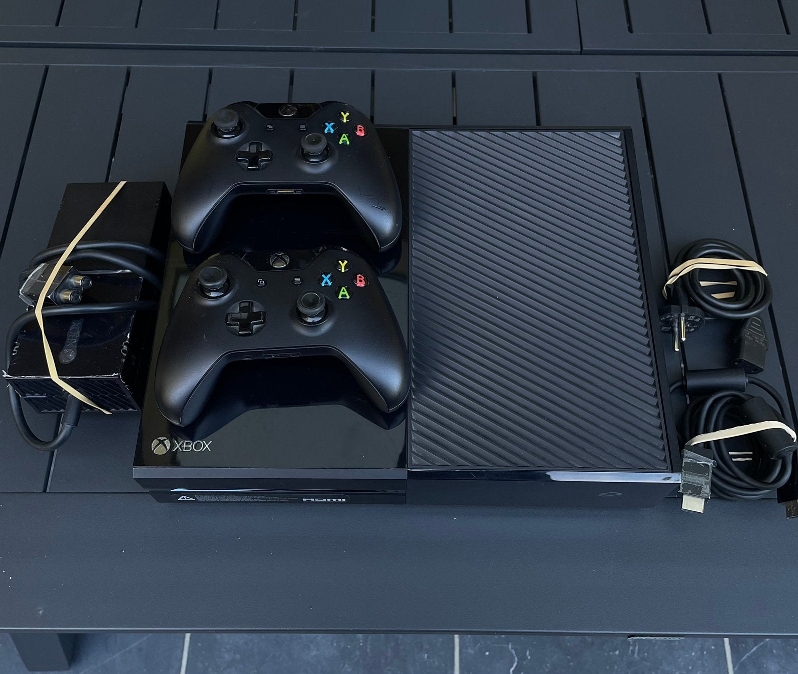 XBOX ONE Console Noire, Games en Spelcomputers, Xbox One, Met 2 controllers, Ophalen of Verzenden, 500 GB