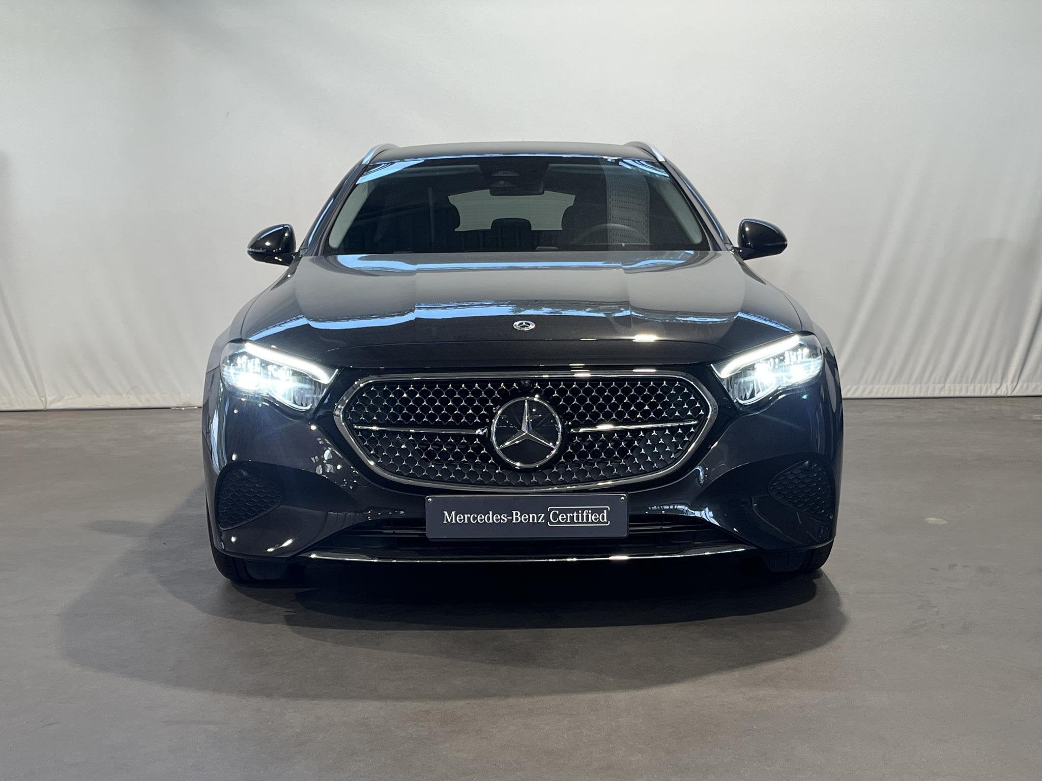 Mercedes-Benz E-Klasse 300 E Break Luxury Line Trekhaak | Di, Auto's, Automaat, Gebruikt, https://public.car-pass.be/vhr/65c91464-017c-42ce-80c5-292e004ee17c