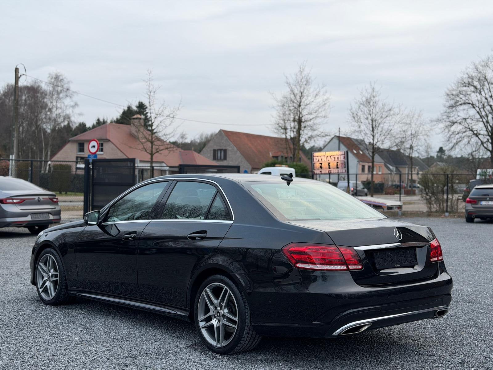 MERCEDES E250 - AMG PACKET, Auto's, Automaat, Euro 5, Zwart, Bedrijf