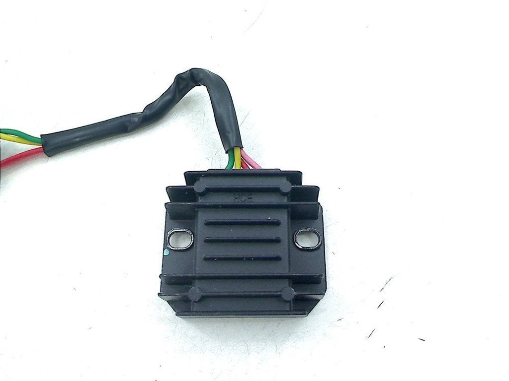 REGULATEUR DE TENSION Sym Fiddle 2 50 4T E4 2018-2020, P.J. Troelstraweg 8 8
3144 CX  MAASSLUIS, NL, Info@cama-motorparts.nl, Utilisé