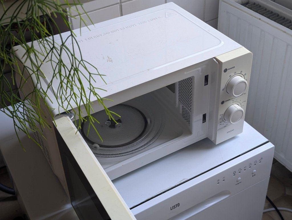 Compacte magnetron Proline, Elektronische apparatuur, Microgolfovens, Ophalen, Tussenbouw, Zo goed als nieuw, Draaiplateau