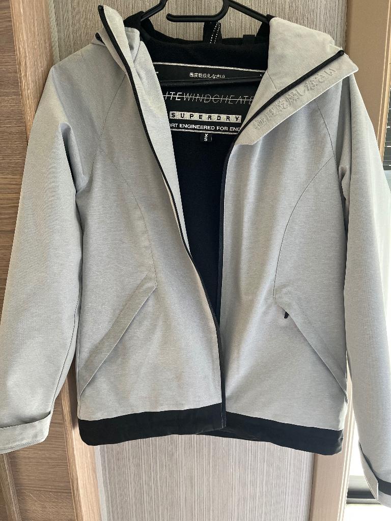 Jas superdry, Ophalen