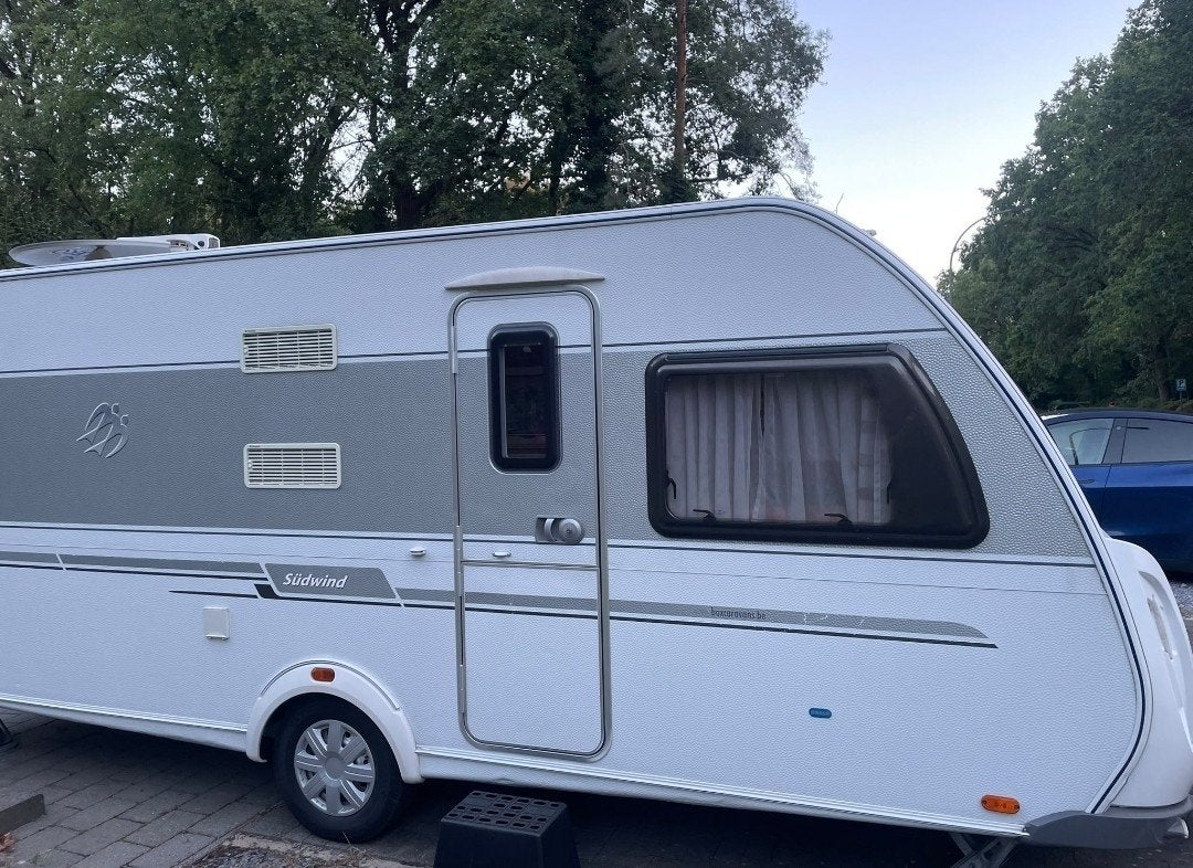 knaus Südwind 550 van 2012 met dorema voortent 3m diep, Rondzit, Vast bed, 7 tot 8 meter, Particulier
