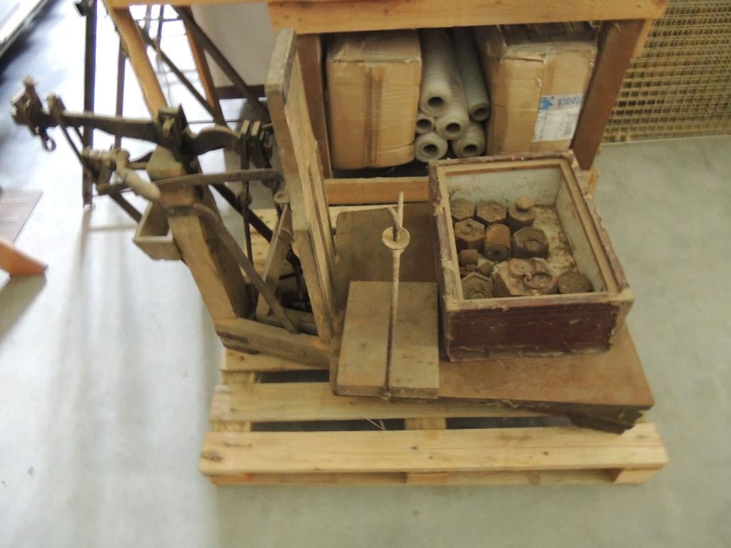 boeren baskule met aantal gewichten, Antiek en Kunst, Antiek | Gereedschap en Instrumenten, Ophalen