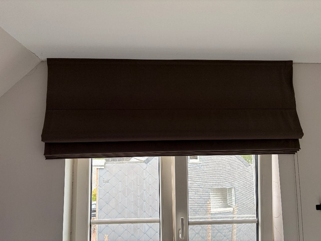 2 Verduisterende Vouwgordijnen (147 x 165 cm) - Donkerbruin, Ophalen, Gebruikt, 165 cm, 147 cm