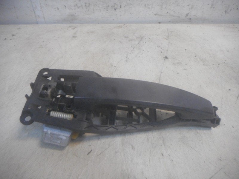 PORTIERGREEP BUITEN LINKS VOOR Opel Corsa D, Auto-onderdelen, Carrosserie, Opel, Voor, Links, Gebruikt
