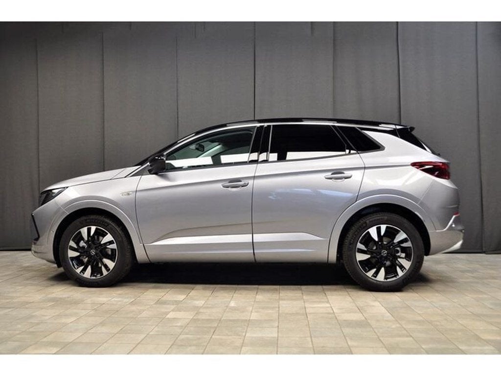 Opel Grandland Business Elegance met trekhaak, Automaat, USB, 5 zetels, 5 deurs