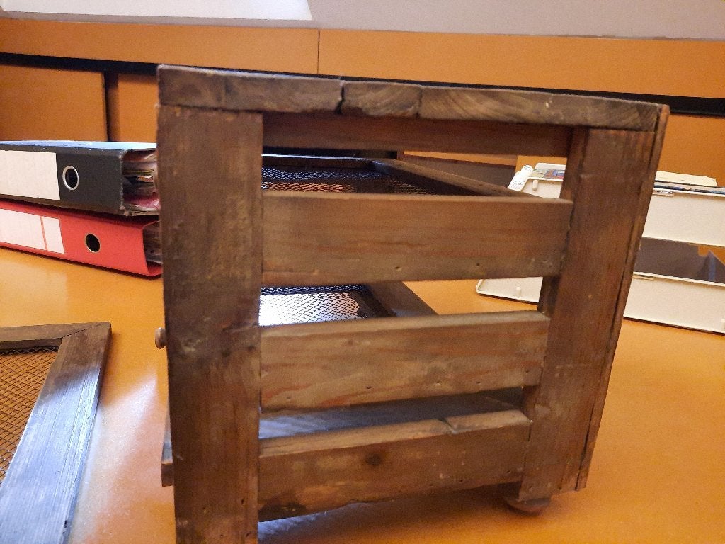 Petit meuble à clayettes, Antiquités & Art, Enlèvement