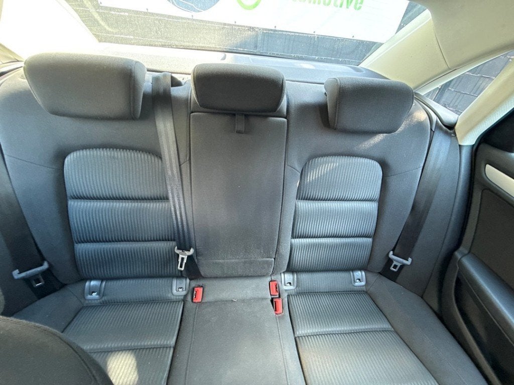 BANQUETTE ARRIÈRE Audi A4 (B8) (01-2007/12-2015), Auto-Union-Straße  1,
85057  Ingolstadt, DE, Info@audi.de, Audi, Utilisé