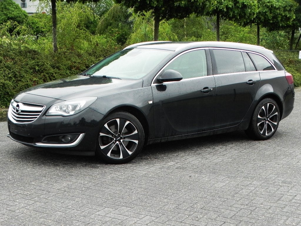 Opel Insignia Airco,Navi ,carpas, Auto's, Voorwielaandrijving, Euro 5, 1956 cc, Zwart