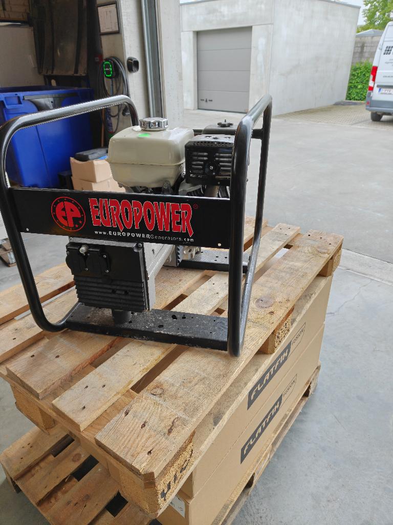 Honda generator, Enlèvement, Comme neuf, Moins de 5 kVA, Essence