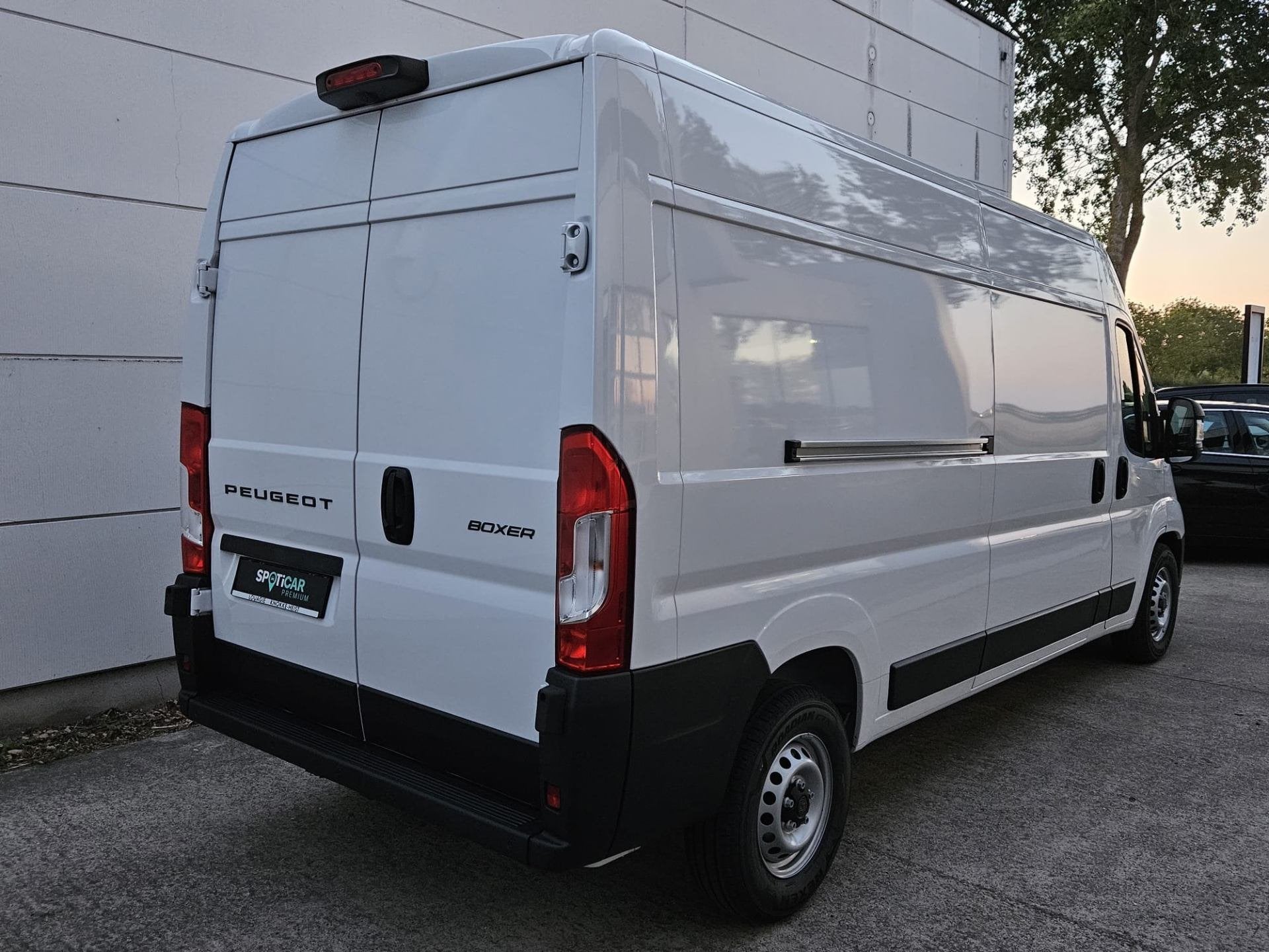 Peugeot Boxer 2.2 diesel automaat 180 pk 435 L3H2 LIGHT DUTY, Automaat, Stof, Overige kleuren, Bedrijf