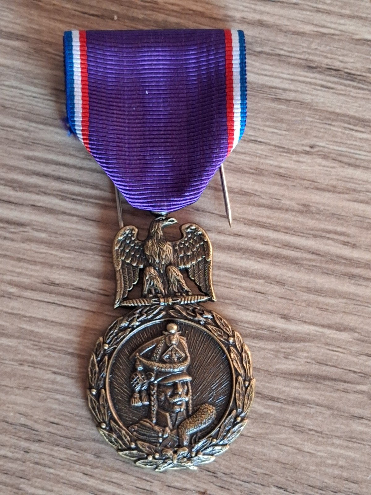 Médaille militaire française, Envoi