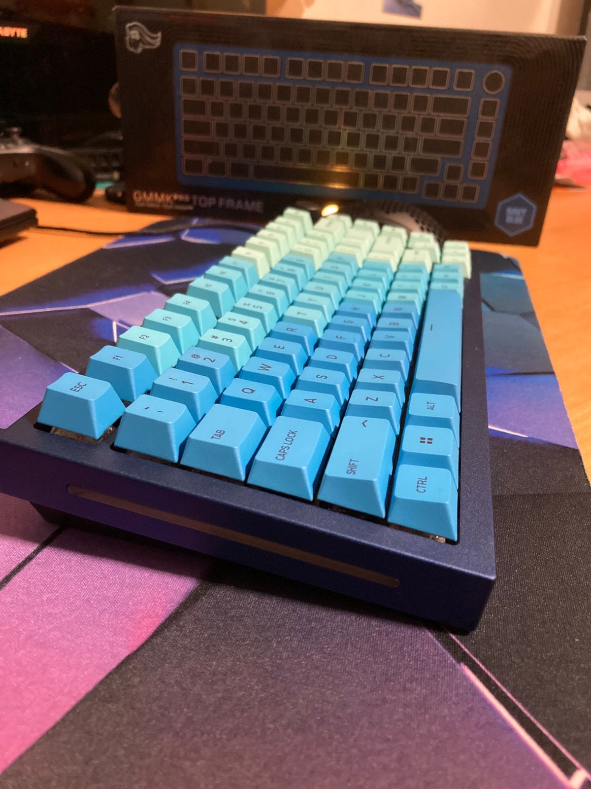 Glorious GMMK Pro Custom (75%/Navy Blue/White Switches), Hot-swappable, Glorious, Ophalen of Verzenden, Zo goed als nieuw