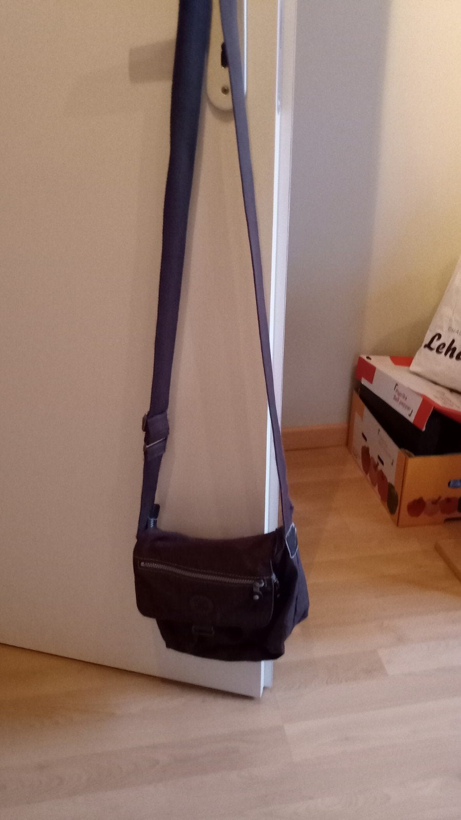 Av sac a banduliere kipling brun 5 euros, Bijoux, Sacs & Beauté, Sacs | Sacs à bandoulière, Enlèvement ou Envoi, Utilisé, Brun