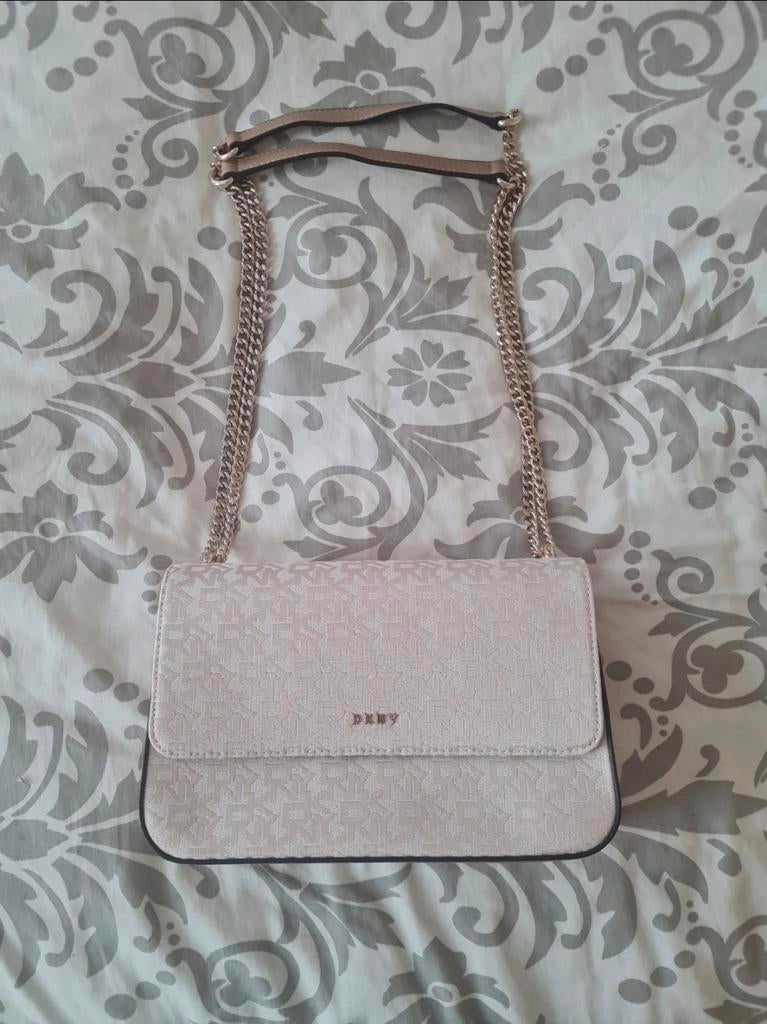 Sac à bandoulière DKNY Sina à rabat moyen pour latte et crèm, Enlèvement, Neuf, Blanc, Autres marques